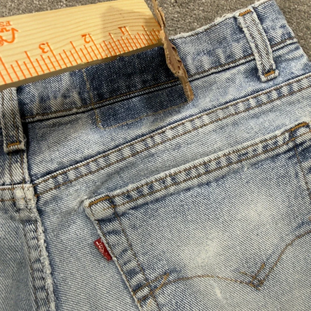 Levi 550 Denim Shorts Mens *36* Light Wash Cut Off Frayed Hem Vintage Made USA